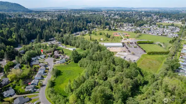 Just 2 minutes to the trail access leading to Baker View Park—an incredible location for enjoying nearby nature, walking paths, and outdoor recreation right at your doorstep. Just 2 minutes to the trail access leading to Baker View Park—an incredible location for enjoying nearby nature, walking paths, and outdoor recreation right at your doorstep.