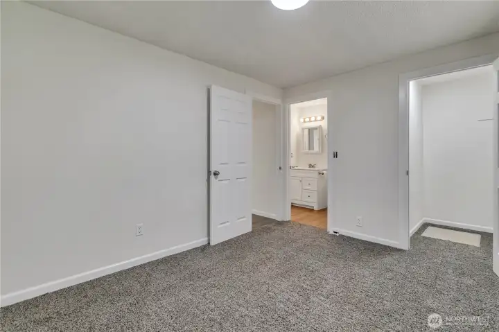 Primary suite with direct access to full bath!