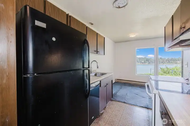 Stunning view of the water from the kitchen Stunning view of the water from the kitchen