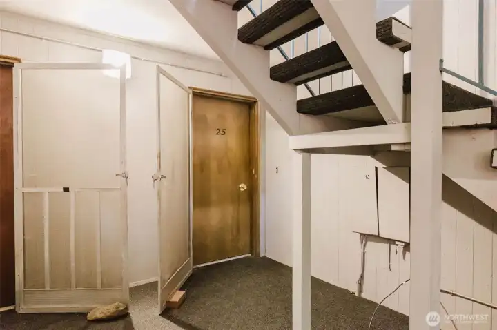 Lower level unit Lower level unit