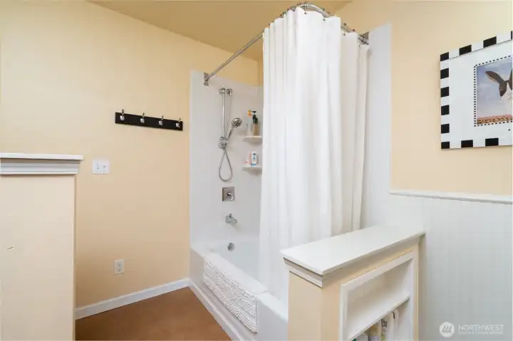 Main floor bathroom. Main floor bathroom.
