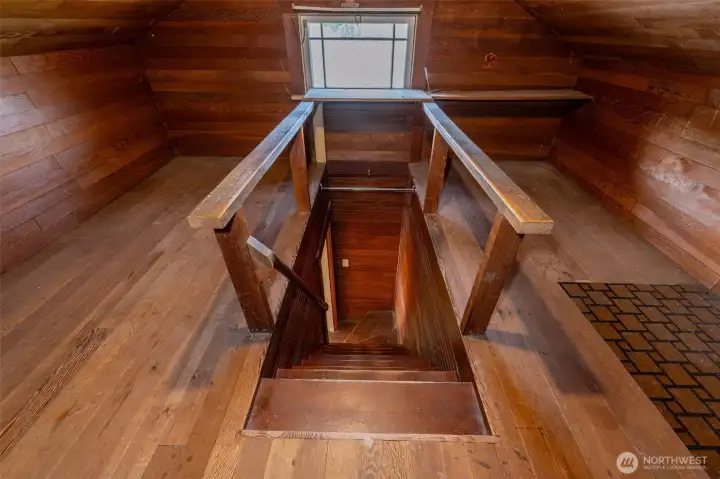 Attic entrance steps