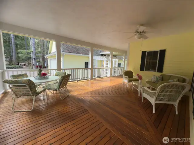 Beautiful 3/4 wrap around porch w/ plenty of room for outdoor entertaining!