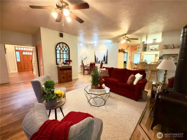 Welcome home! Re-finished hardwoods throughout!