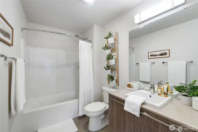 The second en suite bedroom has its own private bath.