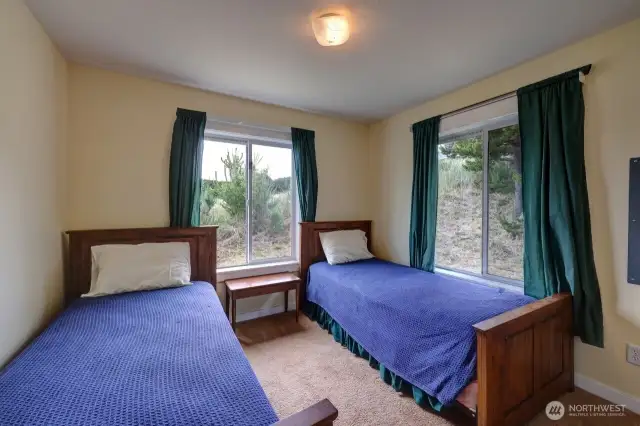 Guest bedroom
