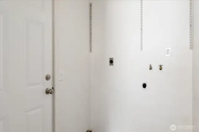 New door to garage and laundry room