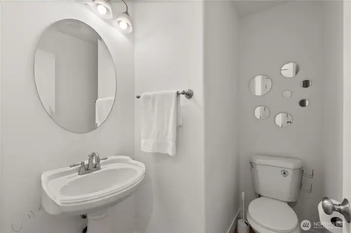 Guest bath on main
