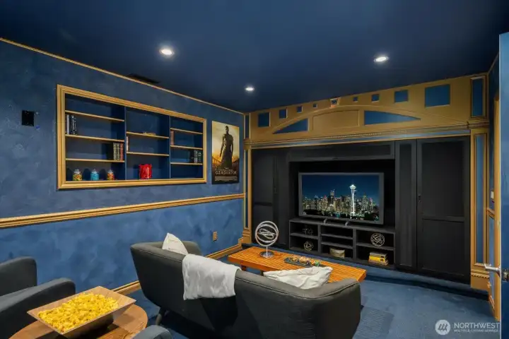 Extra spacious room that could also be a workout space, office/den or additional (fifth) bedroom!