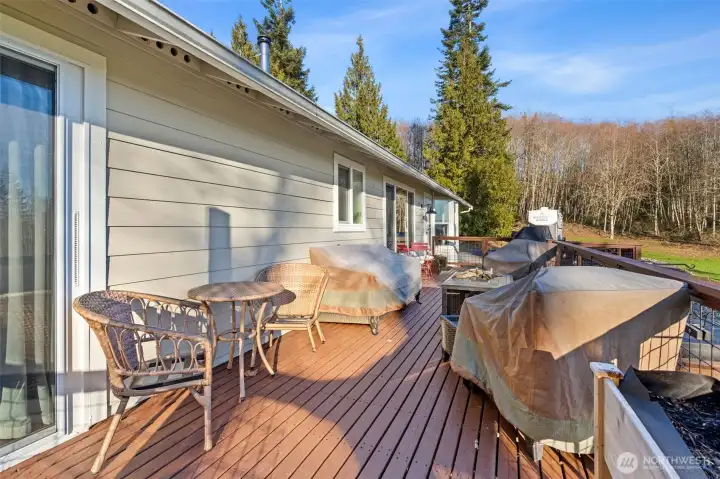 Enjoy a spactacular sunrise and sunset from your back deck.