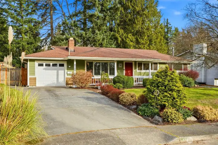 Welcome to 4705 237th St. SW, Mountlake Terrace!