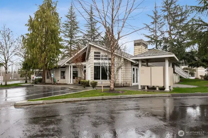 Clubhouse with Exercise Room with Equipment, Hot Tub, High Speed Internet Available & Recreation-Game Room