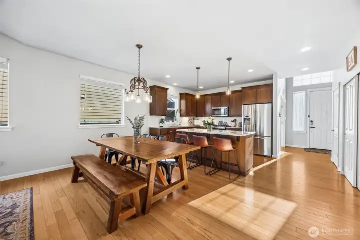 Plenty of light & hardwood floors make this area of the home feel clean with simply lines.