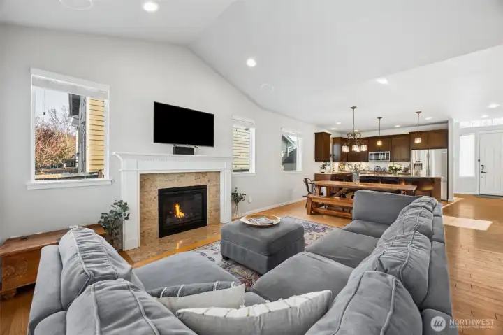 Vaulted ceilings, built in speakers & room for a large sectional!