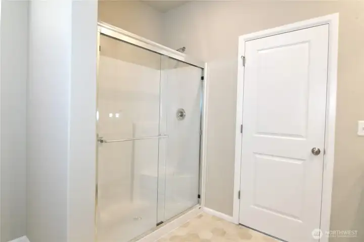 primary bathroom show