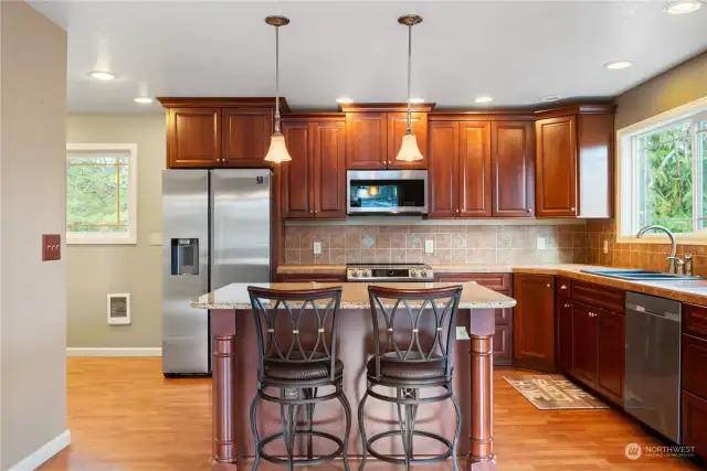 Lovely Kitchen with Island