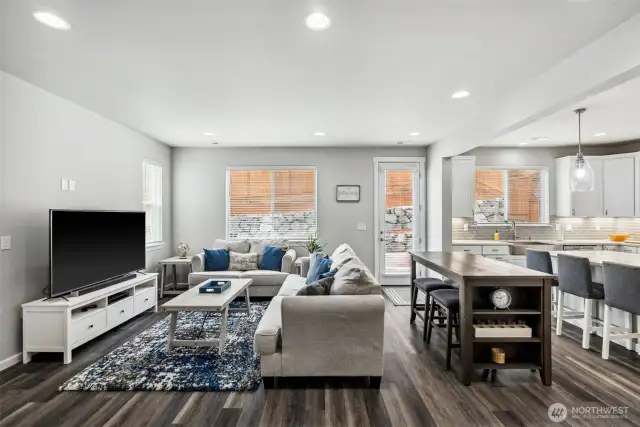 Alternate living/dining arrangement