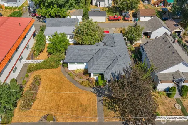 House and Studio on large lot