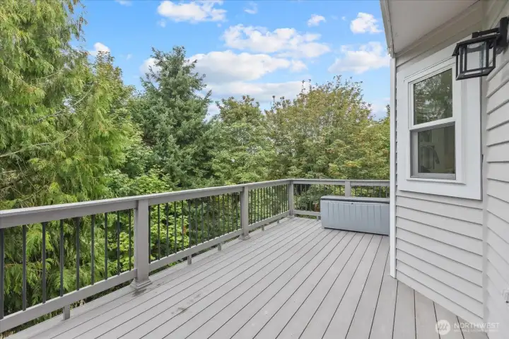 Trex deck overlooking a greenbelt maintained by the HOA.