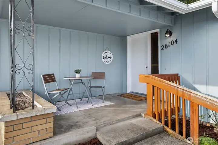 Come on in this adorable entry and check out the house!