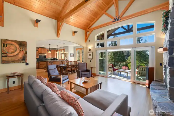 Open concept- great for entertaining