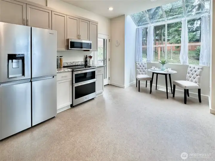 Tall ceilings and lots of natural light.