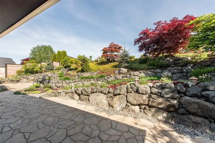 Privacy - No houses directly behind this home!