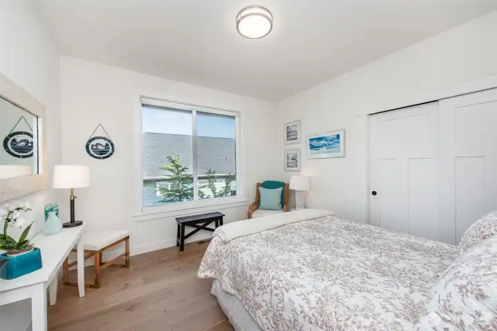 Guest Room 3 - West of Home