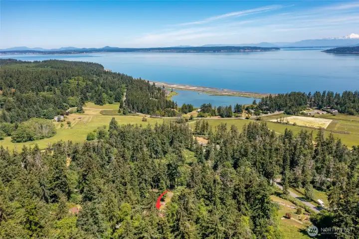 Proximity to Saratoga Passage.