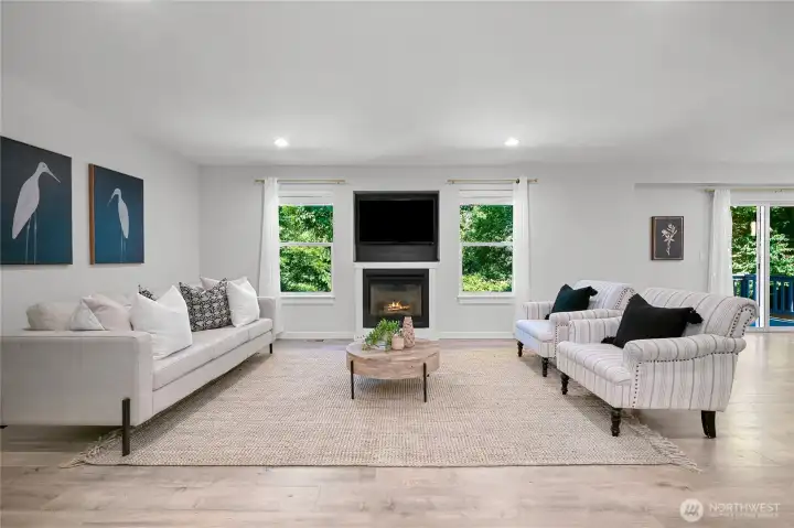 This whole house is so light and bright, every room has fantastic windows and views. This whole house is so light and bright, every room has fantastic windows and views.