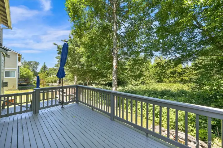Large back deck with plenty of space for your outdoor furniture, BBQ, etc. Large back deck with plenty of space for your outdoor furniture, BBQ, etc.