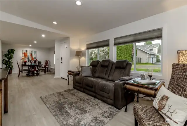 Nice open flow from living room to dining area or family room.
