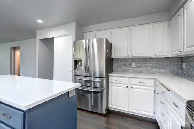 Cabinets top & bottom
