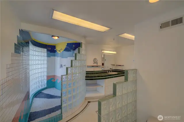 Primary Suite Bathroom