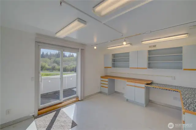 Bedroom #4, Office, Craft room, study. With access to the2nd floor sun deck.
