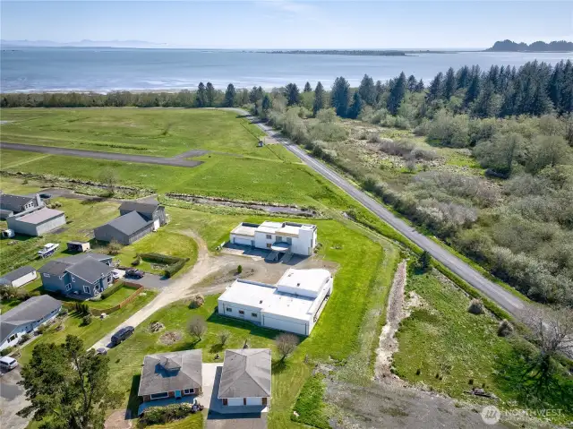 Deeded access to Ilwaco Airport