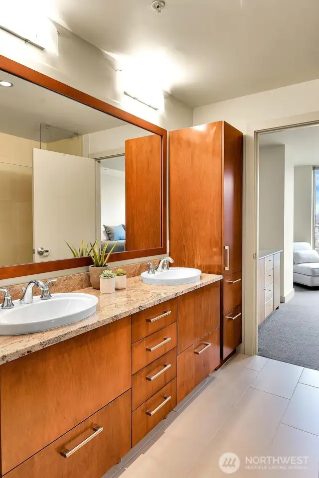 Stylish en-suite 3/4 bath in the primary.