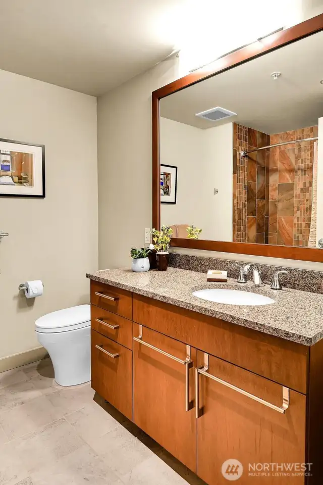 Full guest bath.