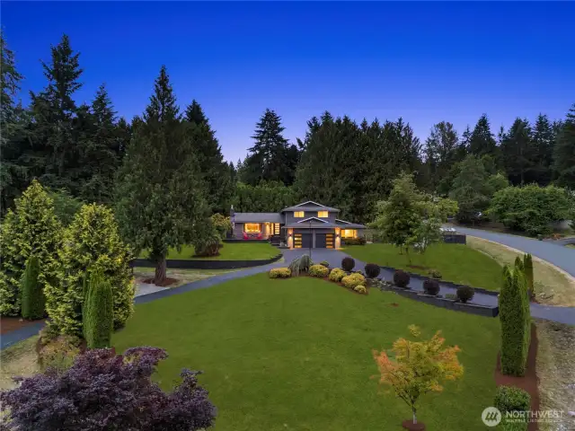 Gorgeous Property, Circular Driveway, Meticulous Landscape