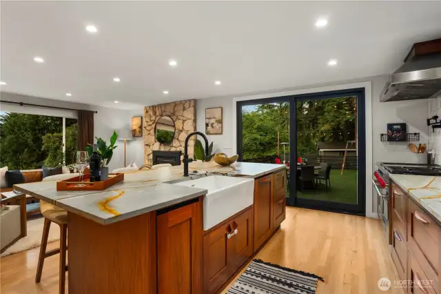 Ample Window & Doors Abundant Natural Light