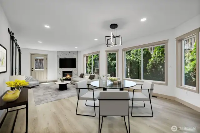 Breafast area and family room
