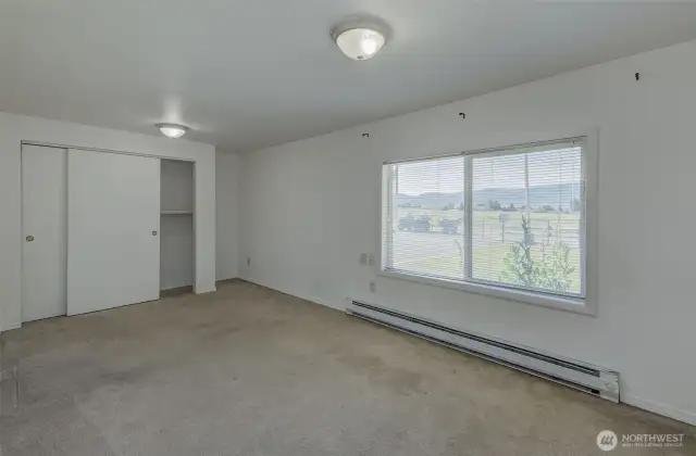 Bedroom 2, closet.