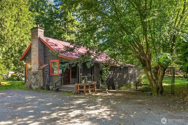 A cabin retreat in magical Ernie's Grove