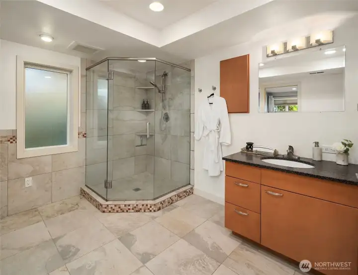 second primary bedroom's bathroom