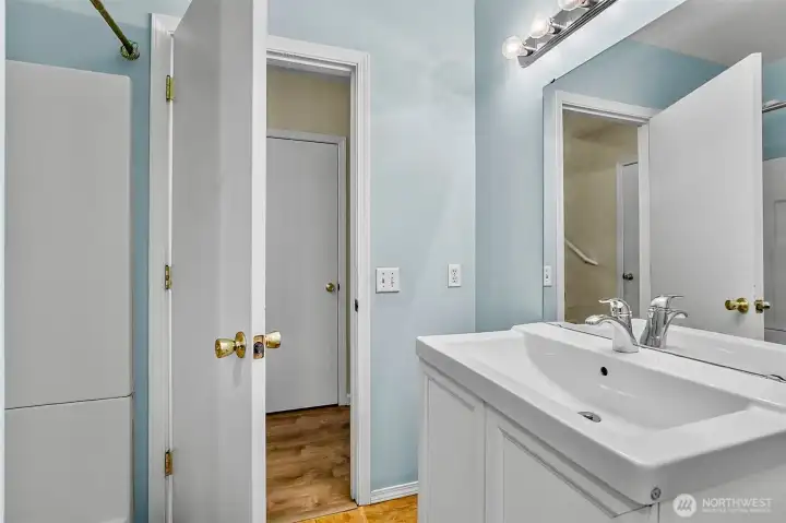 Another view of the 3/4 bathroom.