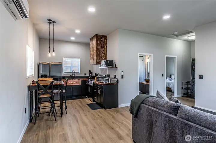 Unit B - Kitchen w/eating space