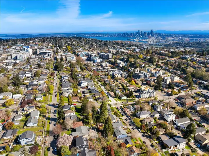 Home is conveniently located 1.5 miles to the West Seattle Bridge.