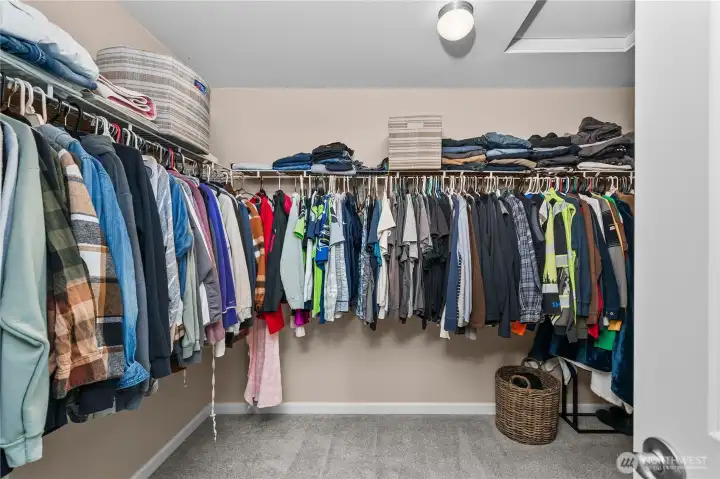Primary walk-n closet