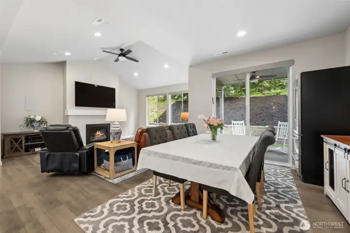 Big space to decorate in several different ways.