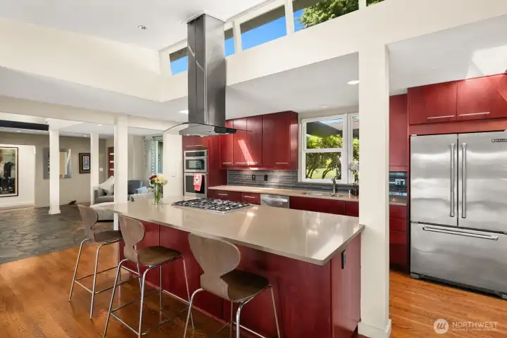 Eat-in Kitchen